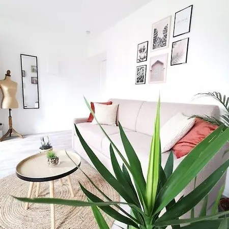 L'authentique *studio *parking Prive* *wifi*calme